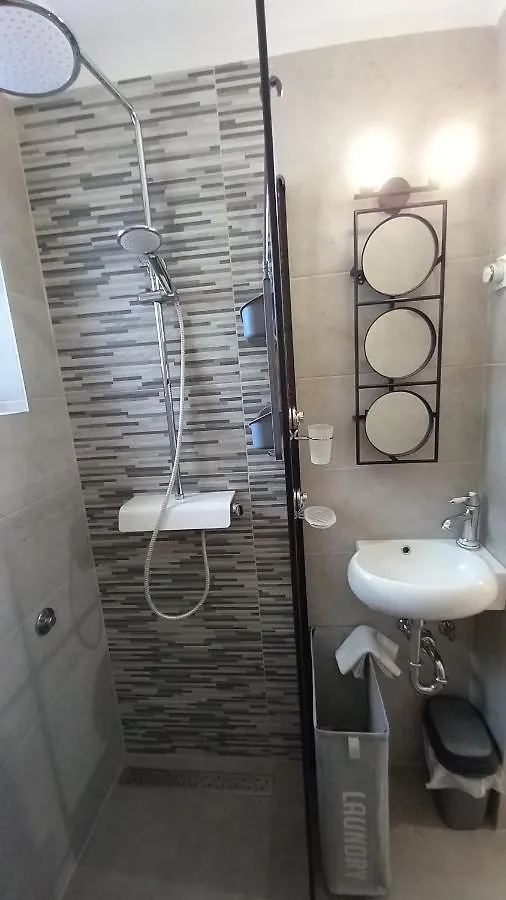 Family Apartments Svob With Pool Novi Vinodolski