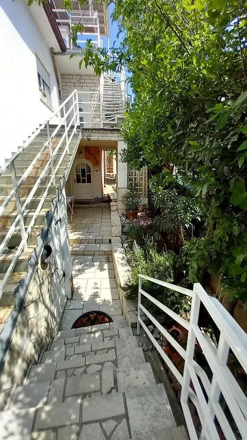 Family Apartments Svob With Pool Novi Vinodolski