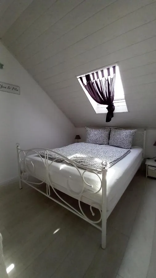 Family Apartments Svob With Pool Novi Vinodolski 0*,