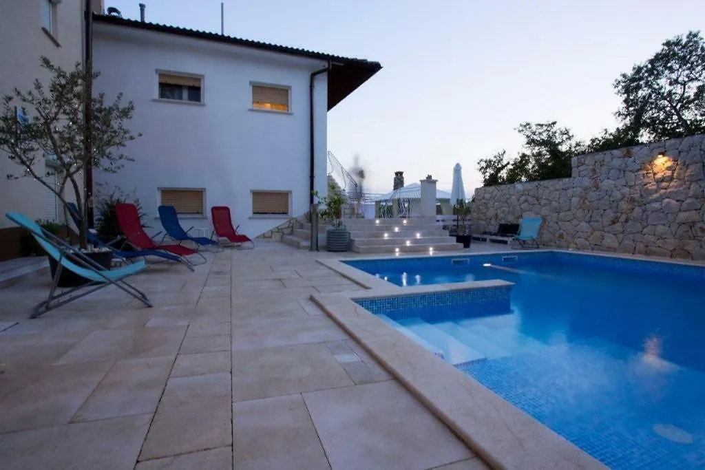 Family Apartments Svob With Pool Novi Vinodolski 0*,  Hırvatistan
