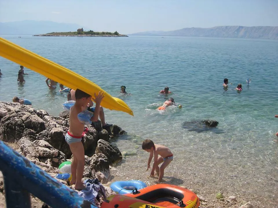 Family Apartments Svob With Pool Novi Vinodolski
